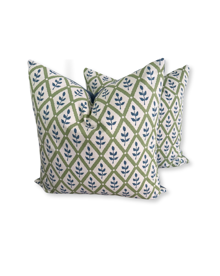 Vanessa Arbuthnott - Lattice Leaf 22x22" Case