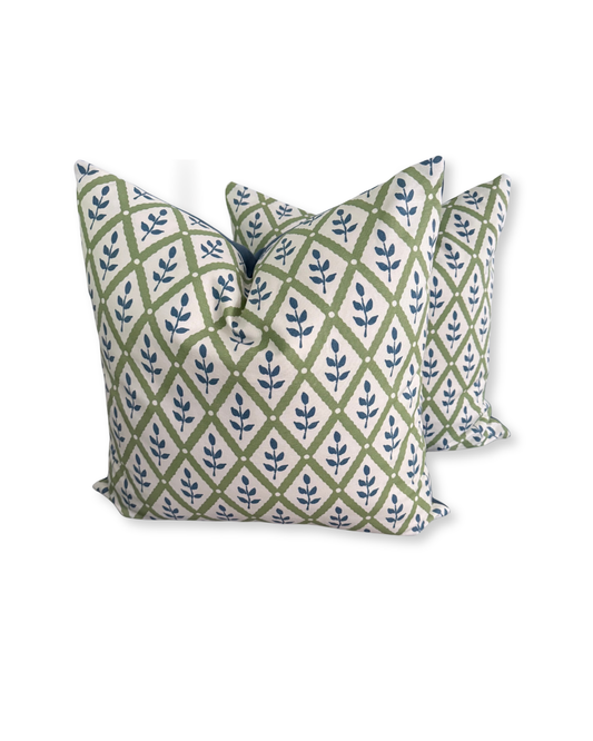 Vanessa Arbuthnott - Lattice Leaf 22x22" Case
