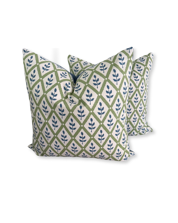 Vanessa Arbuthnott - Lattice Leaf 22x22" Case