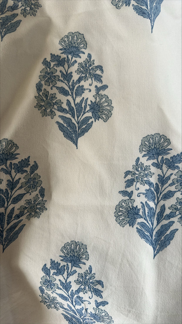 29"x 54" Fabric in Design Nashville Norwegian Flower Sprigs